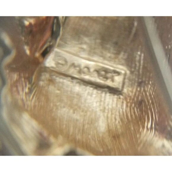 Monet Green Gold Frog Brooch Pin w Rhinestones Frog Lovers Jewelry Accessories - Picture 4 of 4